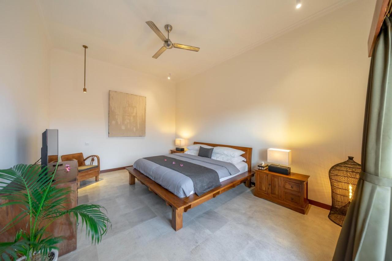 Amandaru Villa Legian Esterno foto