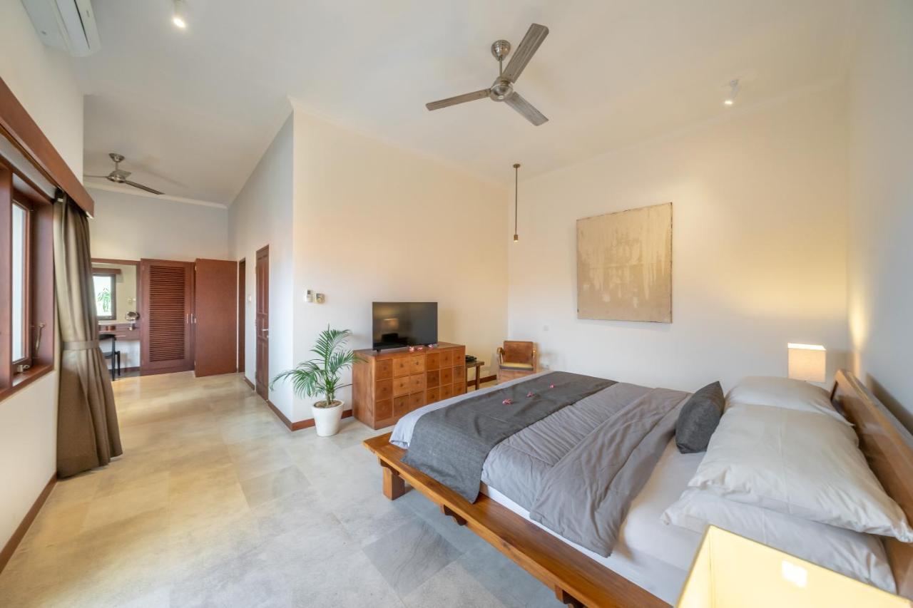 Amandaru Villa Legian Esterno foto