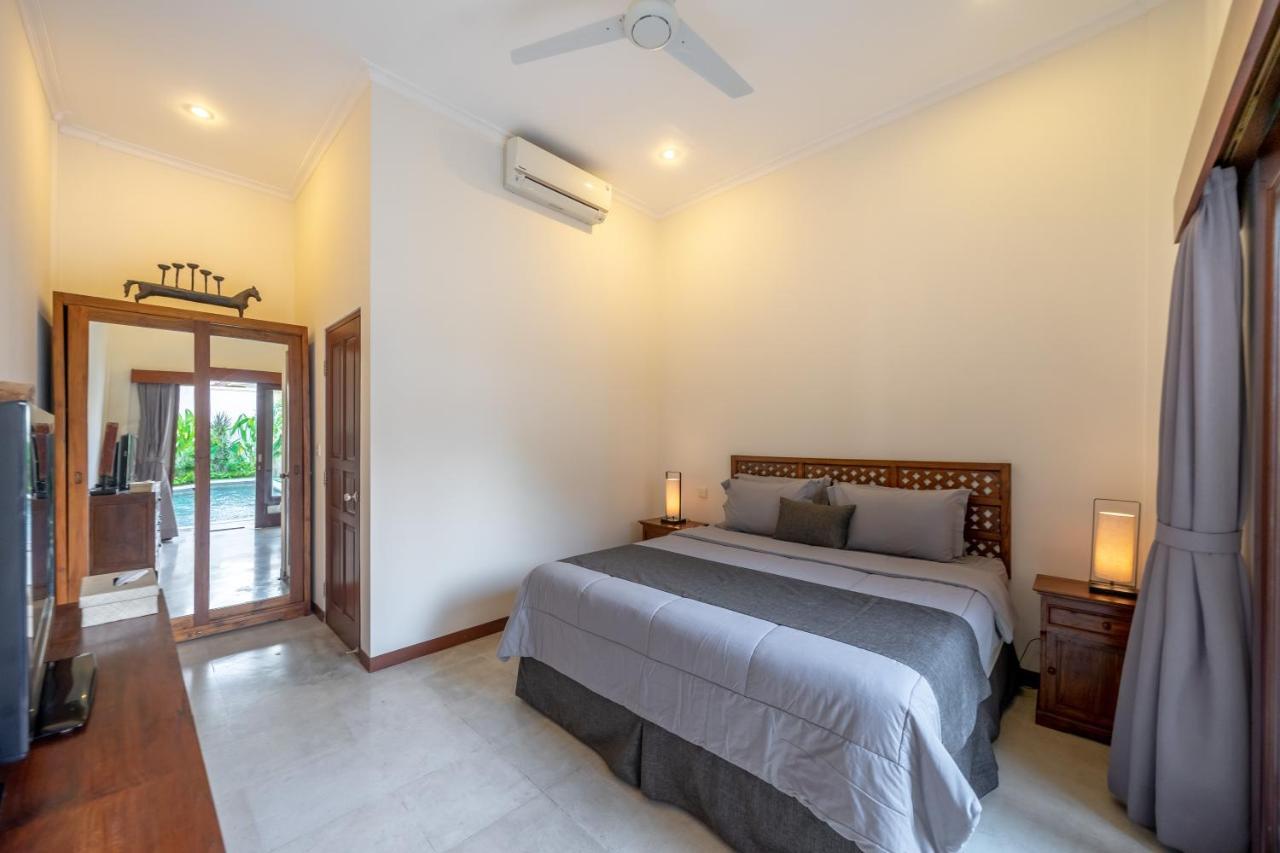 Amandaru Villa Legian Esterno foto