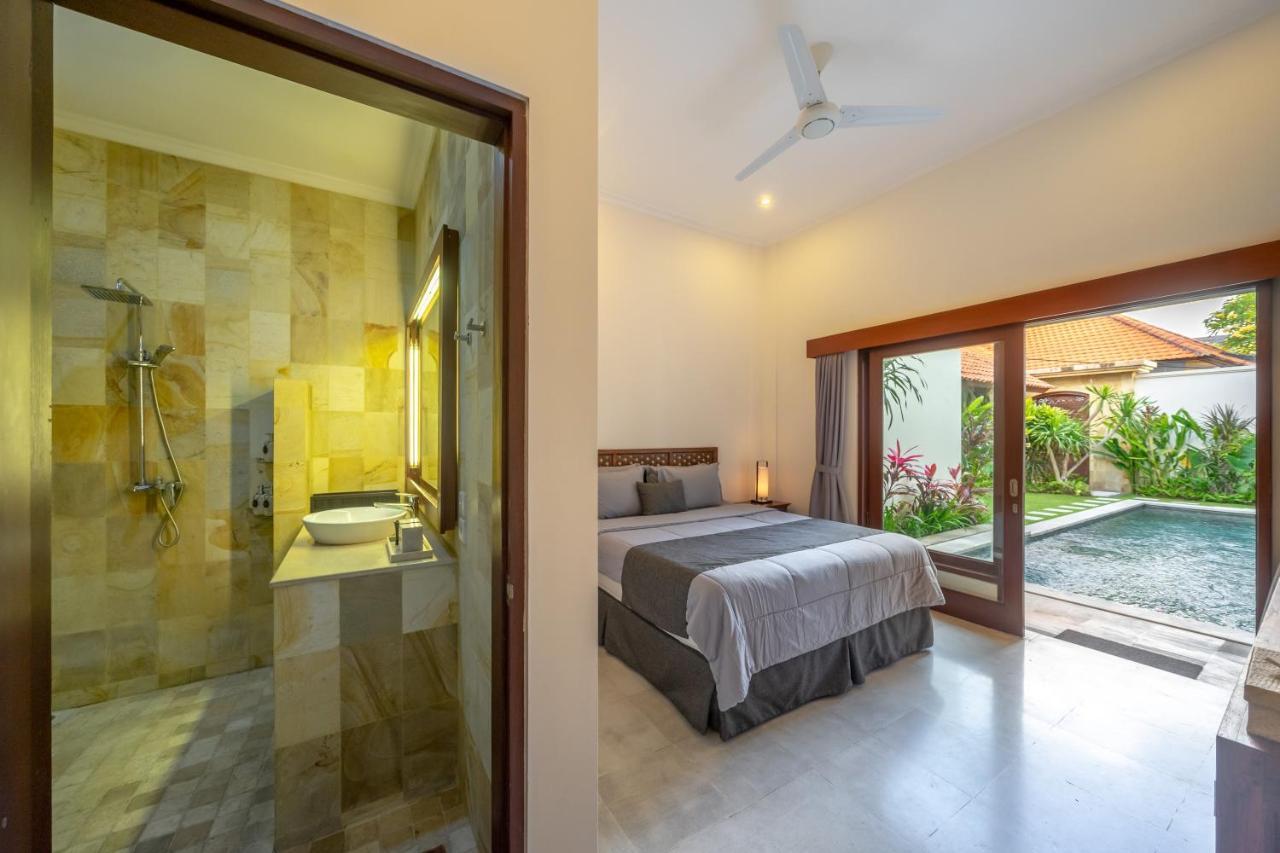 Amandaru Villa Legian Esterno foto