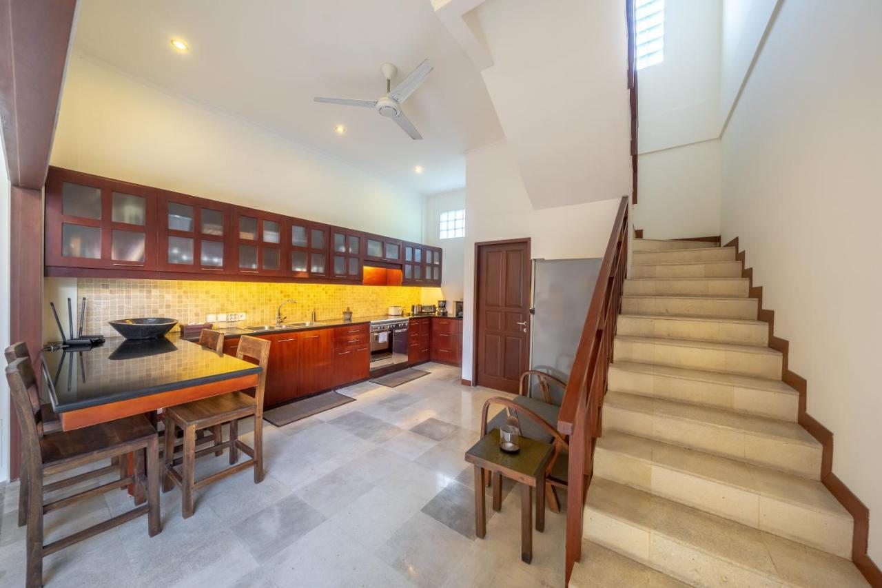 Amandaru Villa Legian Esterno foto