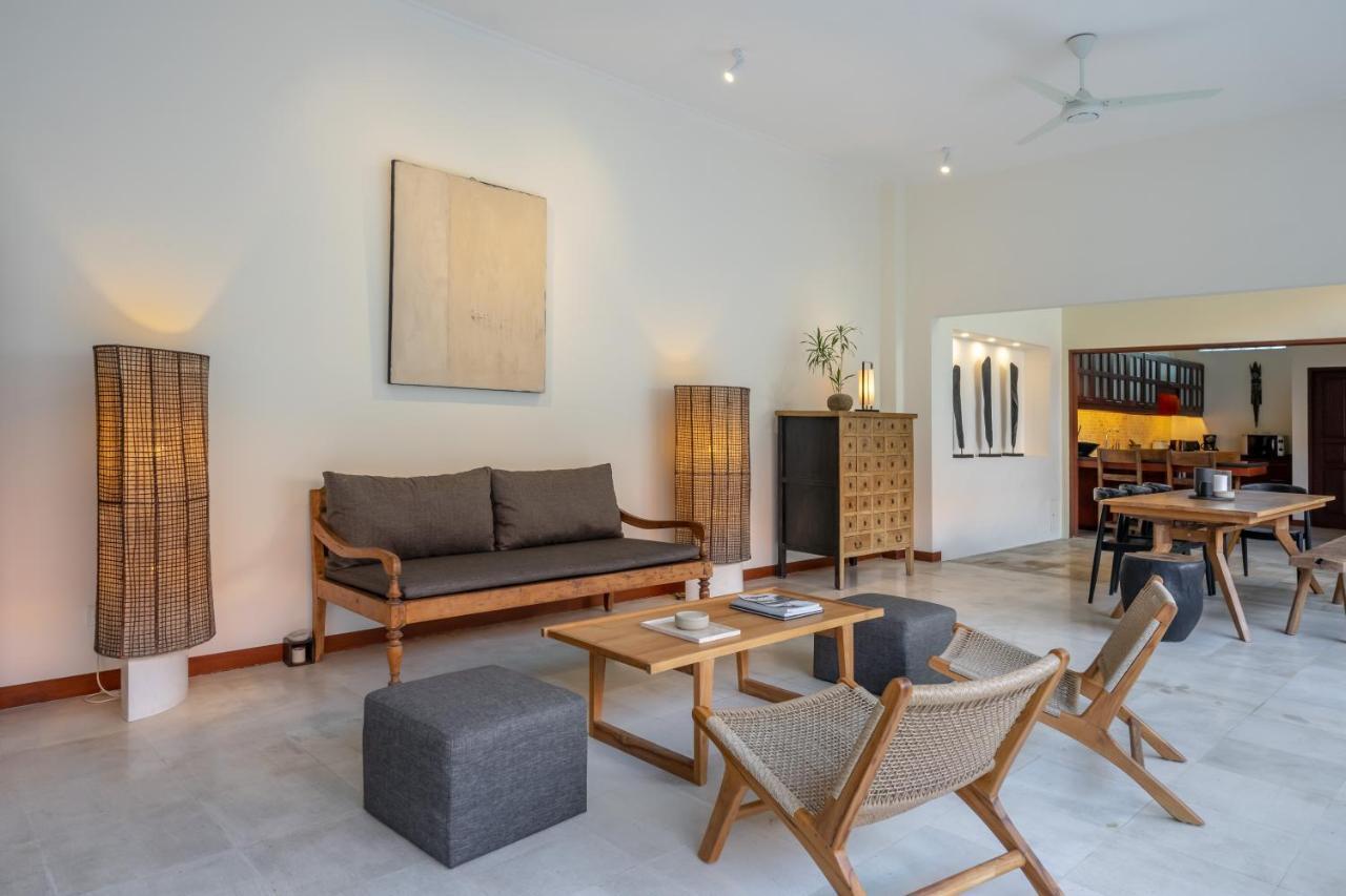 Amandaru Villa Legian Esterno foto